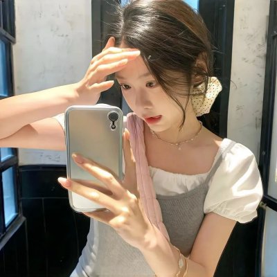 年轻女孩爱过来